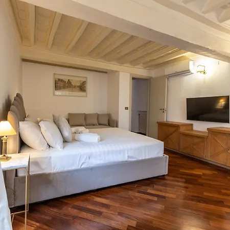 Piazza Navona Classy & Large *